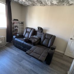 Power Reclining Sofa with USB Port