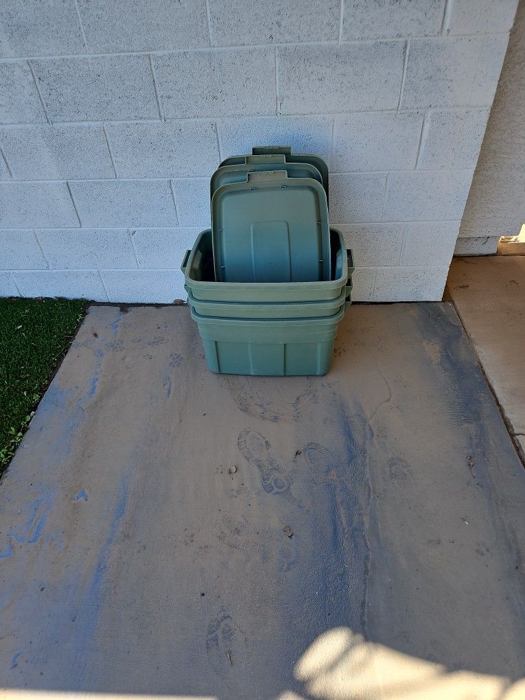 3 Rubbermaids 24x16x12.5Inch In Chandler 