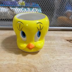 Selling this Vintage Looney Tunes Tweety candle holder  Unused