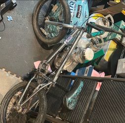 Mongoose L500 bmx bike