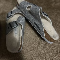 Womens Fuzzy Birkenstock 