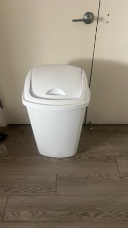 Trash can
