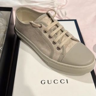 Authentic sneakers very good