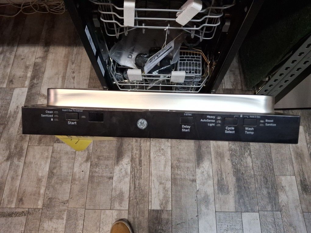 GE 18 In Stainless Steel Portable Dishwasher With Sanitize Cycle