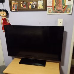 LG 55 INCH SMART TV