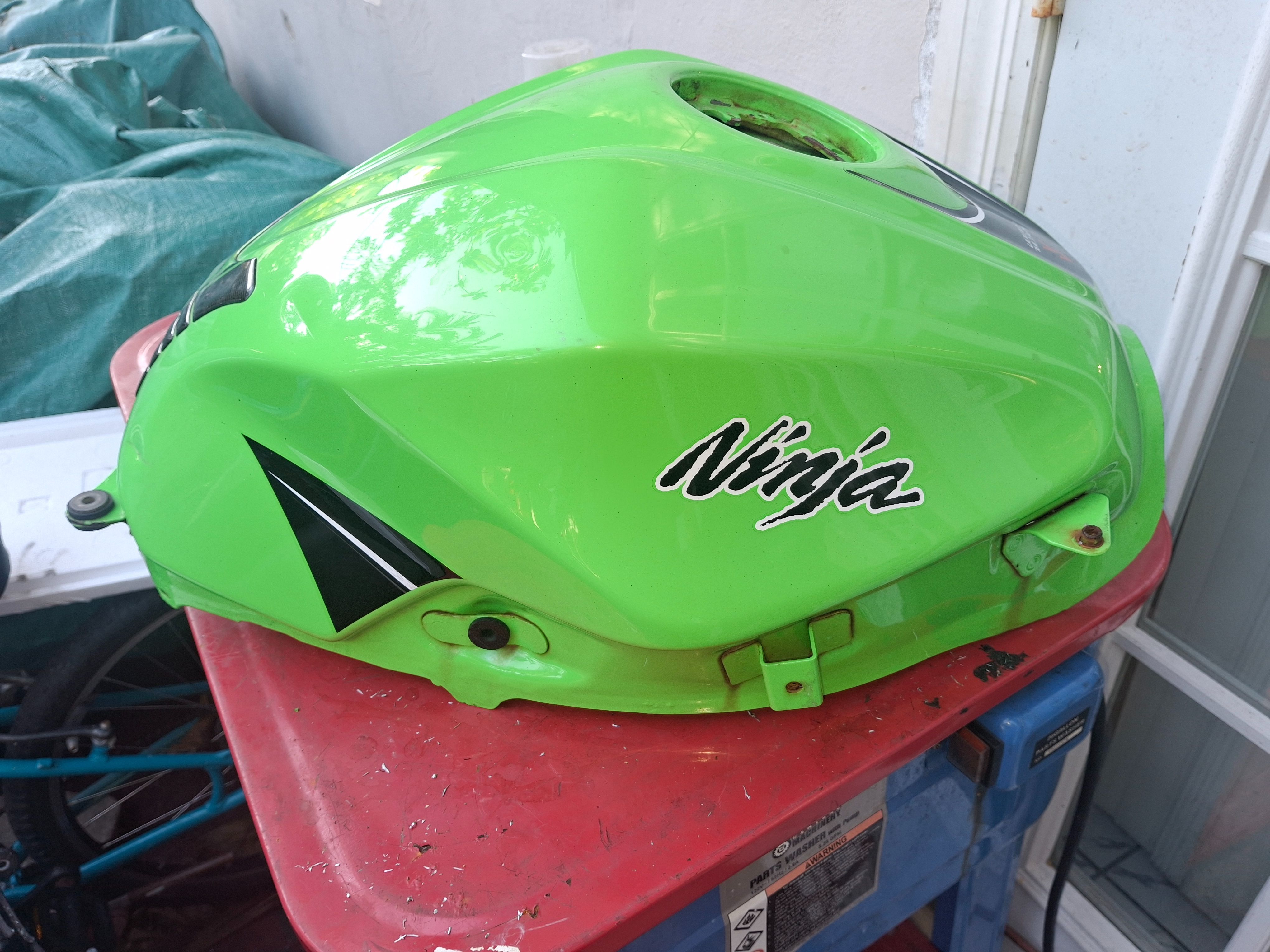 13 - 17 Kawasaki Ninja 300 Gas Tank Fuel Petrol Cell Ninja300 EX300