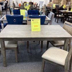 5 Pc Dinning Table Set $299