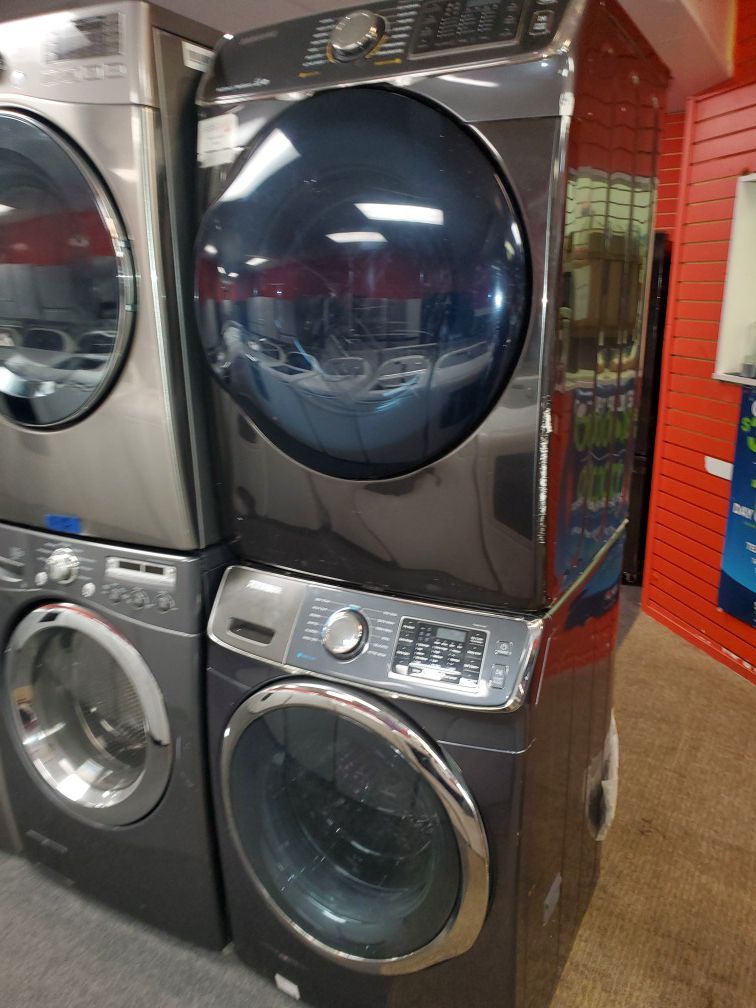 Samsung electric front load set washer and dryer in great condition