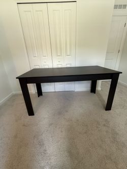 Black Table/Desk
