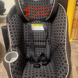 $50 Only ❗️❗️ Graco Convertible Car Seat 