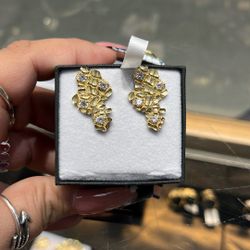 10k Nugget Earrings 