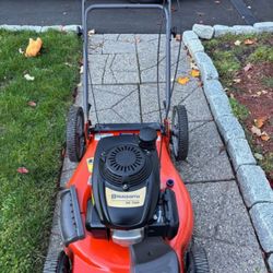 Husqvarna 22” Self Propelled Lawn Mower, Clean, BEST OFFER!!