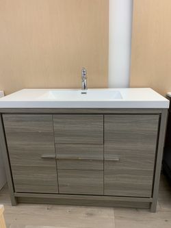 48” bathroom vanity with white counter top
