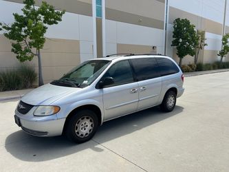 2003 Chrysler town and country