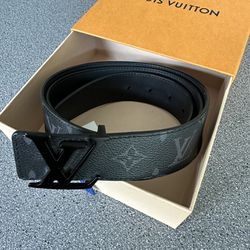 Louis Vuitton LV initials 40mm Matte Black Belt