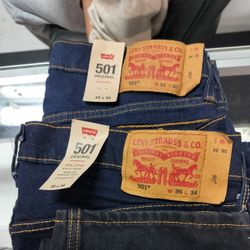 Levi 501 Jean Pants