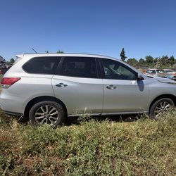 2013 Nissan Pathfinder