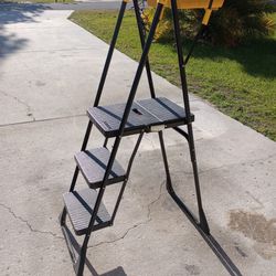 Cosco folding step ladder with tool tray
