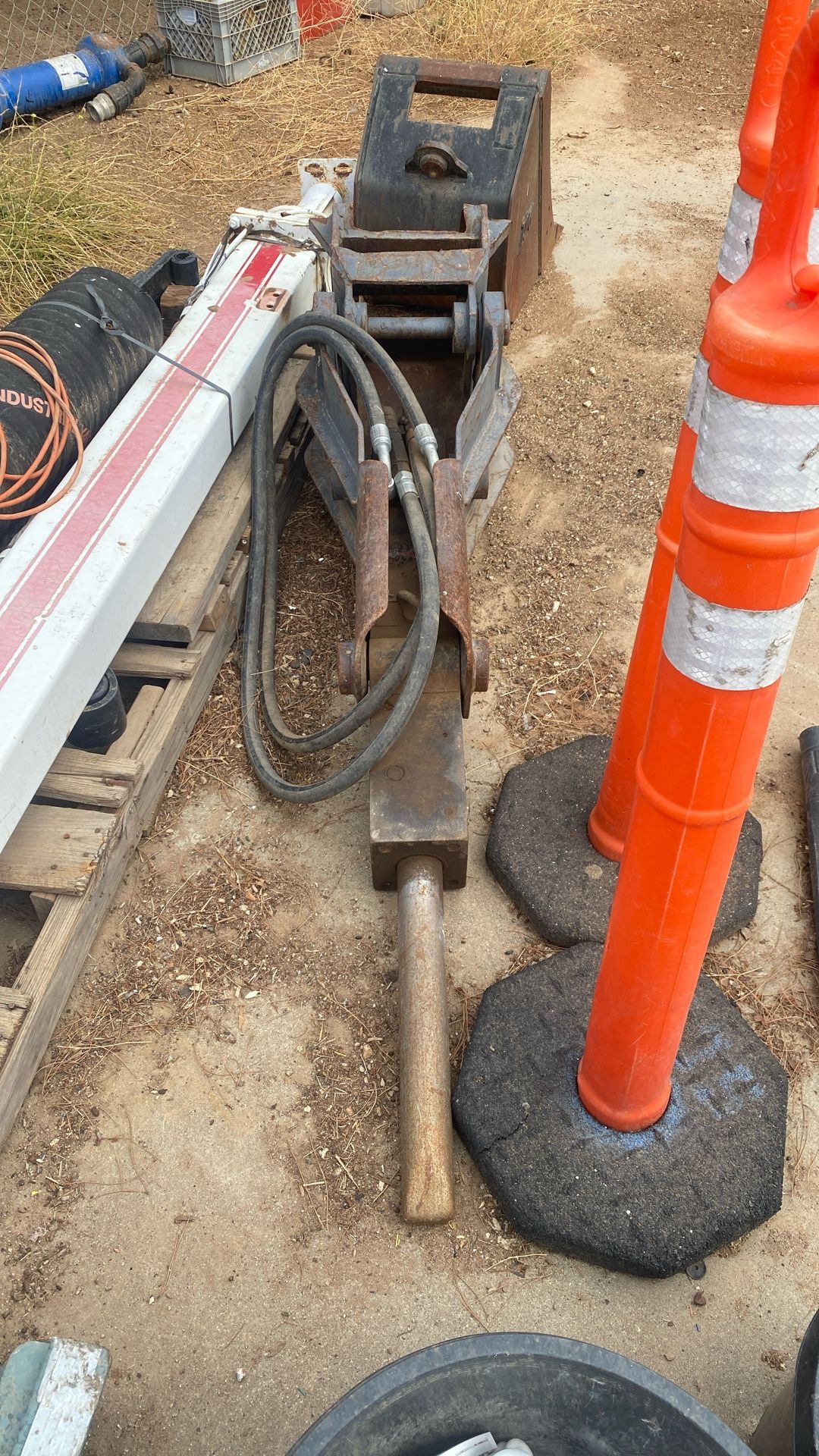 14 K to 20 K excavator Jackhammer the hammer is 15 K plus tax new