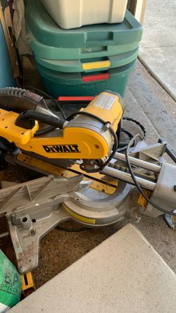 DeWalt sliding compound miter