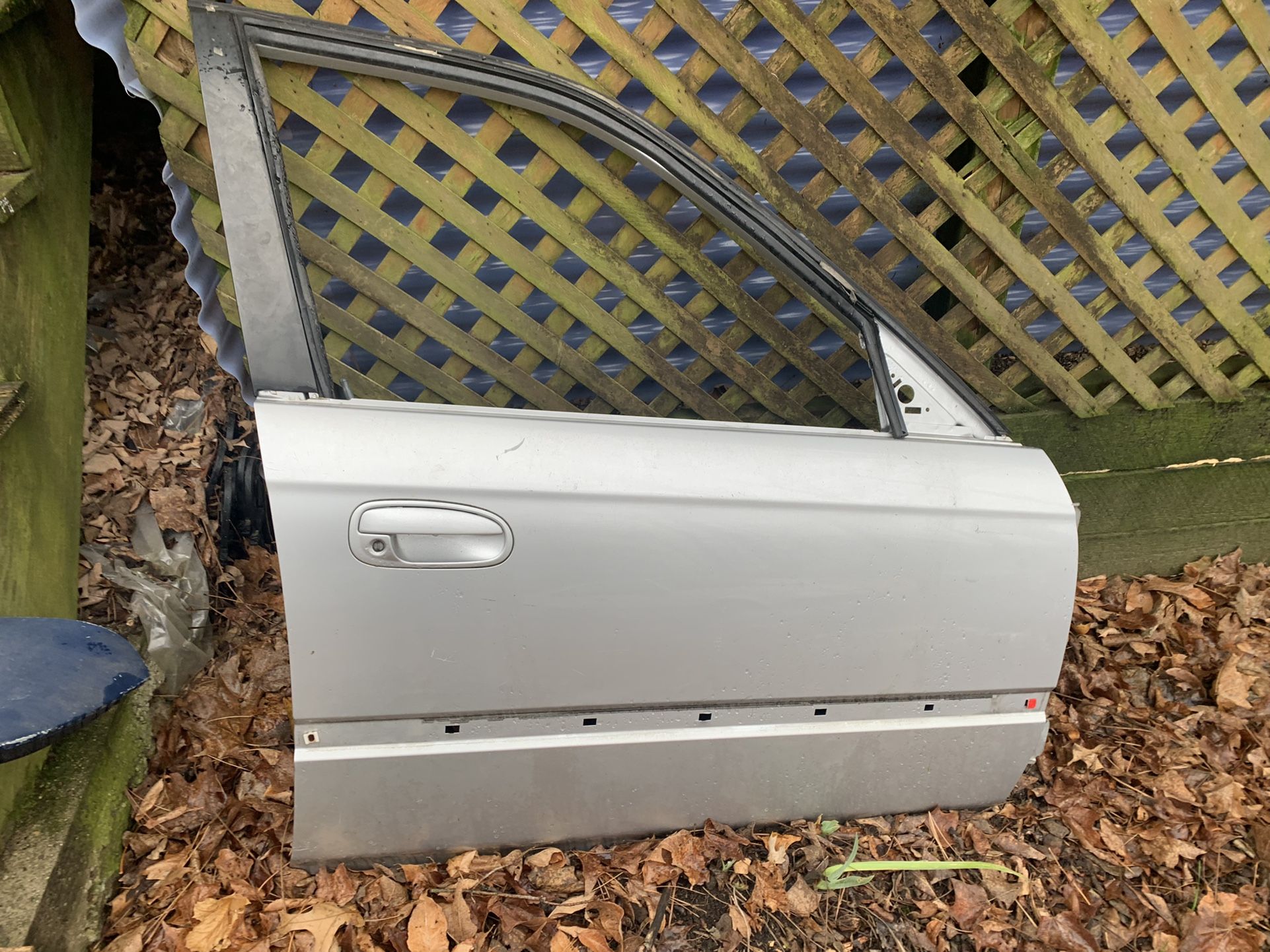 96-00 Civic Sedan Passenger Door 