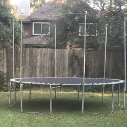 Trampoline 