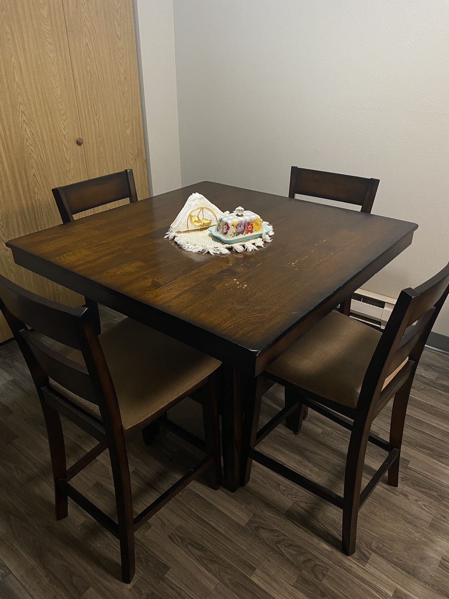 Dining Room With Chairs
