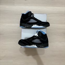 DS Air Jordan 5 Retro Black University Blue 10.5