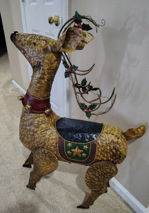 Christmas Decor: XL Metal Reindeer Statue 