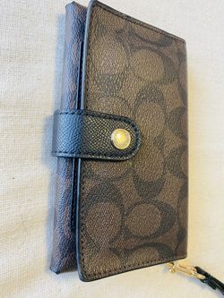 AUTHENTIC COACH WALLET