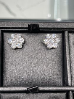 VVS Moissanite Earrings PASS DIAMOND TESTER