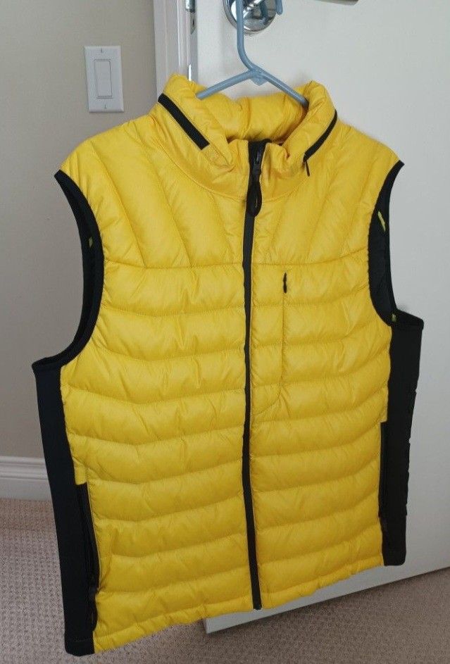 Never Worn Body Glove Yellow & Black Down Puffer Vest (L)