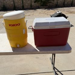 Water Dispenser/Ice Chest