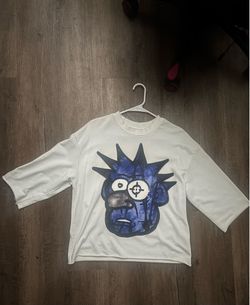 Blue face cropped tee