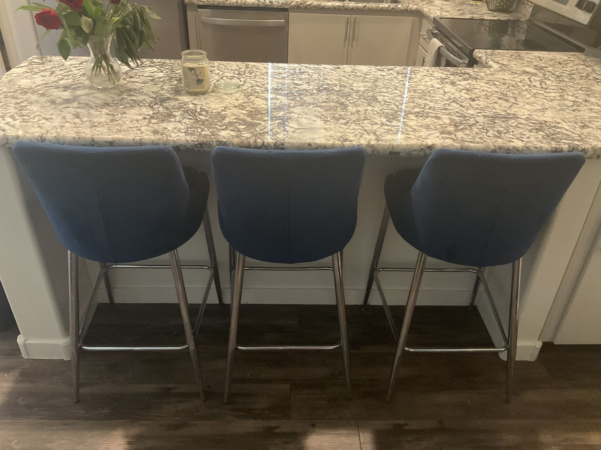Bar Stools & Matching Arm Chair
