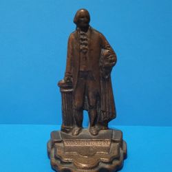 Vintage President George Washington Statue Cast Iron Library Bookend 1 Pcs.
This vintage President George Washington statue bookend is a unique and ch