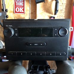 F-150 Stock Radio