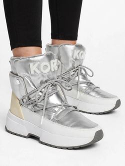 Michael Kors Silver Metallic KORS Snow Boots Puffer Dupont Winter - Womens Size 7.5