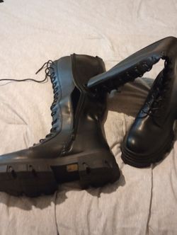 New Black Boots Size 9