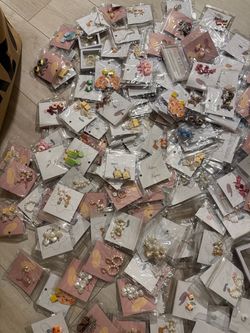 Cute Earring for sale! around 170pcs