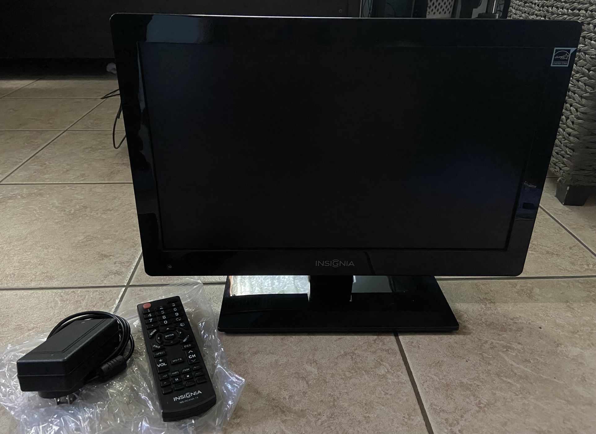 Insignia Tv (with Remote & Cable Included)