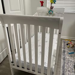 Baby Crib And New Mattress 