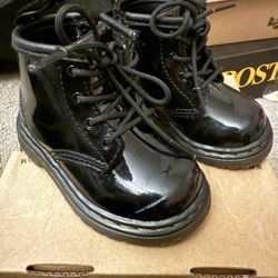 Dr Martens Kids 5