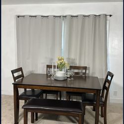 Comedor Contemporaneo De Mesa, Sillas Y Banca ASHLEY FURNITURE 