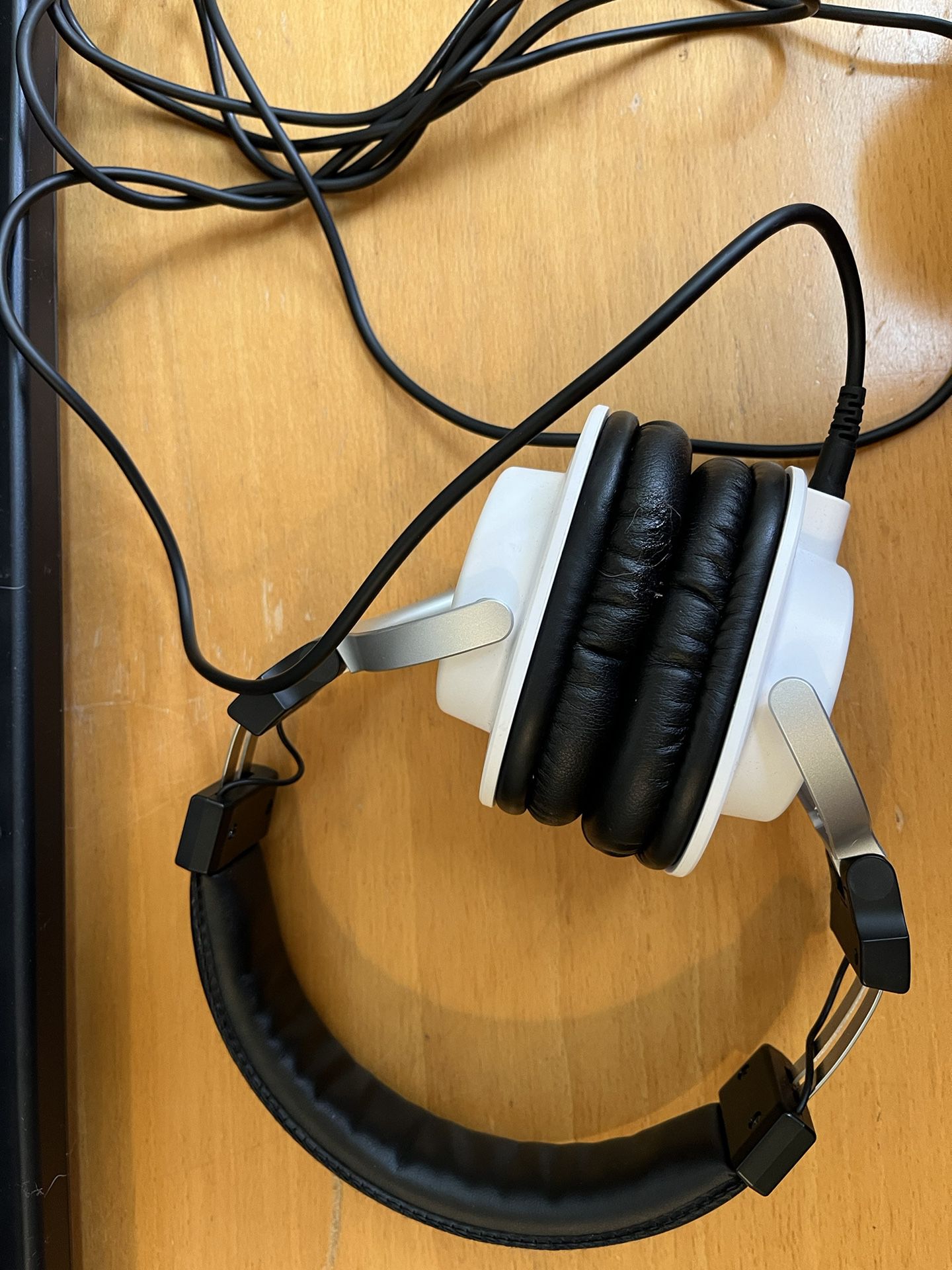 Yamaha HPH-MT5 Monitor Headphones 