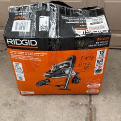 4G RIDGID SHOP VACUMM USED