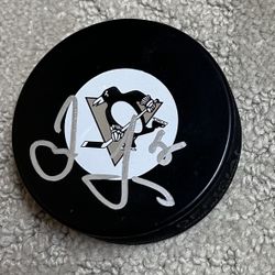 Jaromir Jagr Autographed Pittsburgh Penguins Hockey Puck With COA