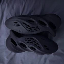 Foam Runners Size 10 