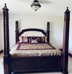 *Not Free* Solid wood king Bed