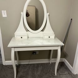 Vanity table 